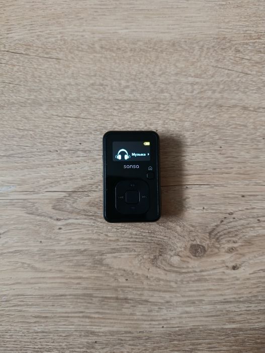 Mp3 плеер Sandisc sansa clip +