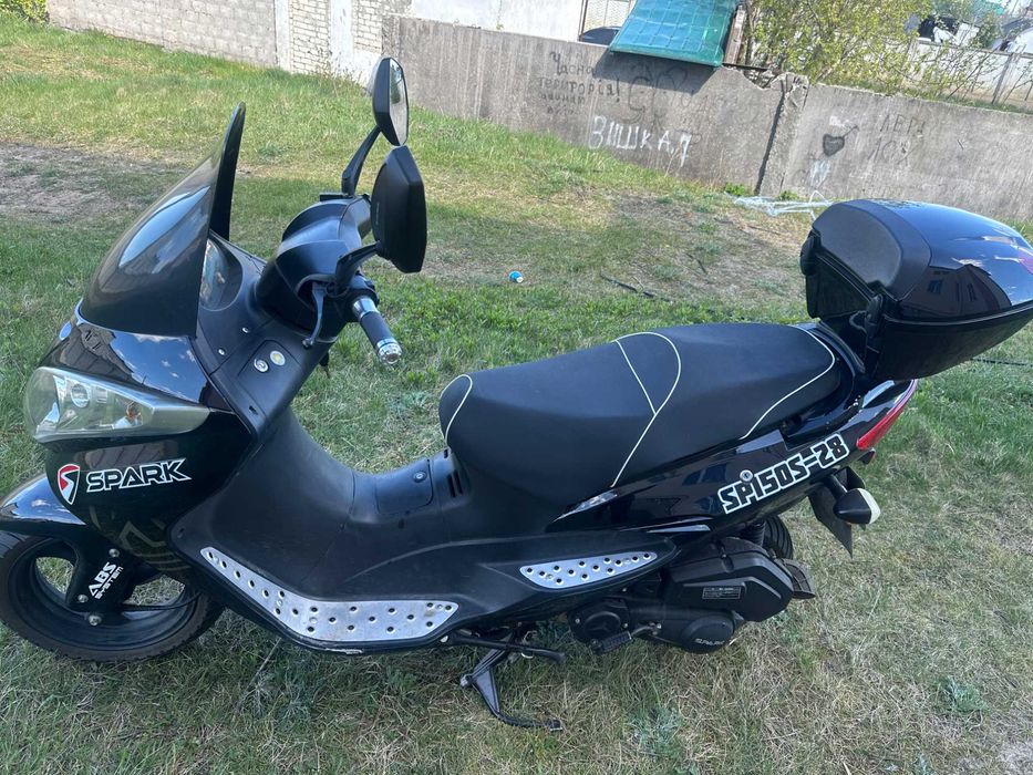 скутер Spark SP150S-28(150 кубів)
