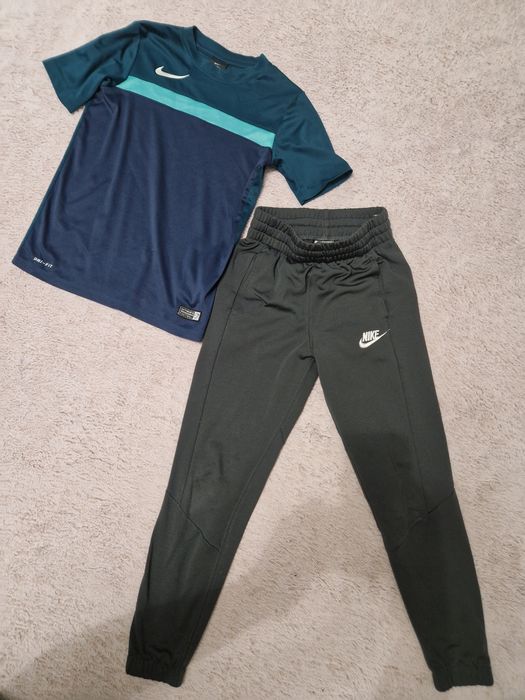 Komplet sportowy Nike