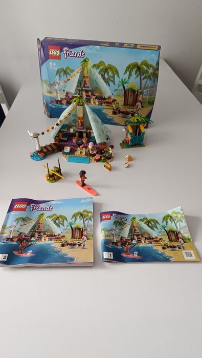 LEGO Friends Luksusowy kemping na plaży 41700