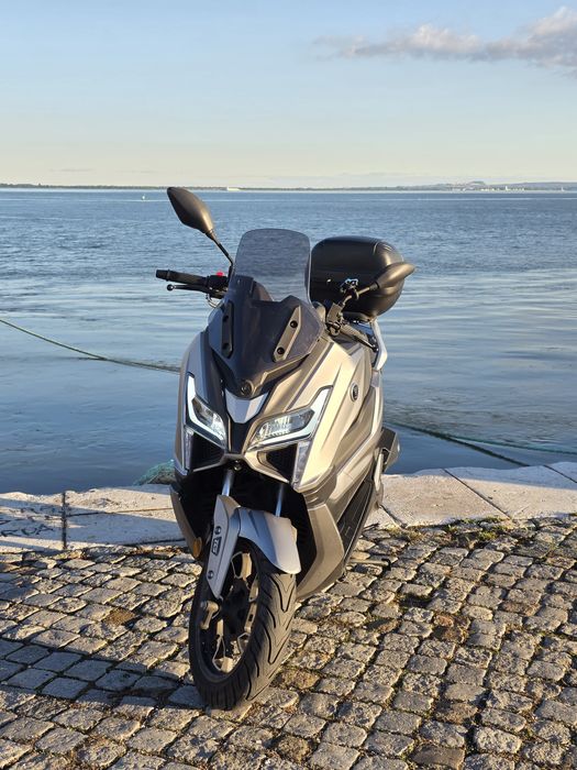 VOGE SR1 125 Como nova