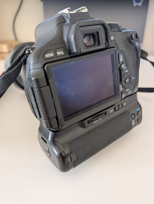 Canon 600d + lente 18-135 + grip + mochila