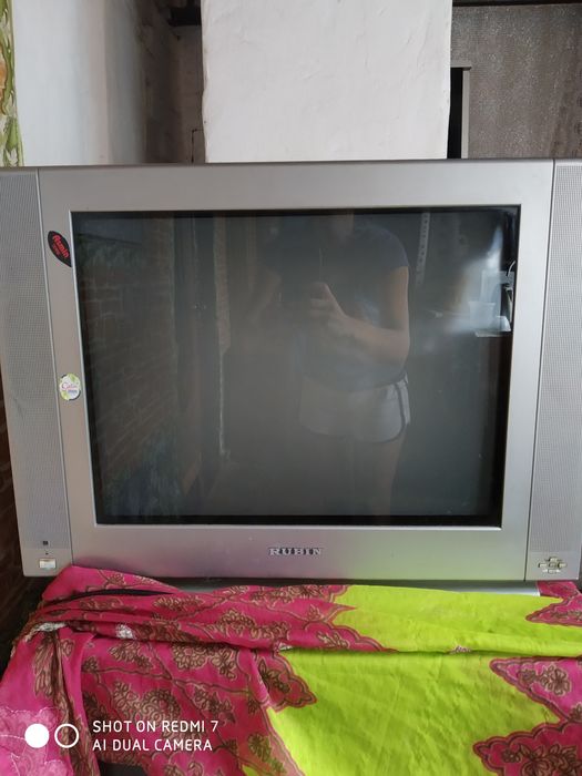 Продам телевизор