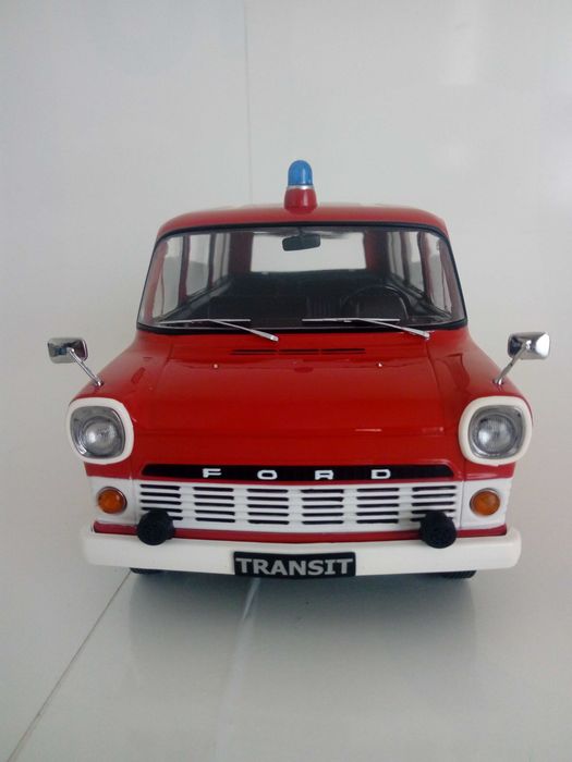 Miniatura da FORD TRANSIT MK1 VAN FIRE KK-SCALE - Escala 1.18