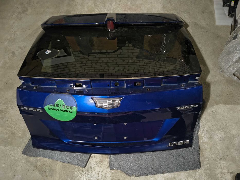Кришка багажника Cadillac Lyriq