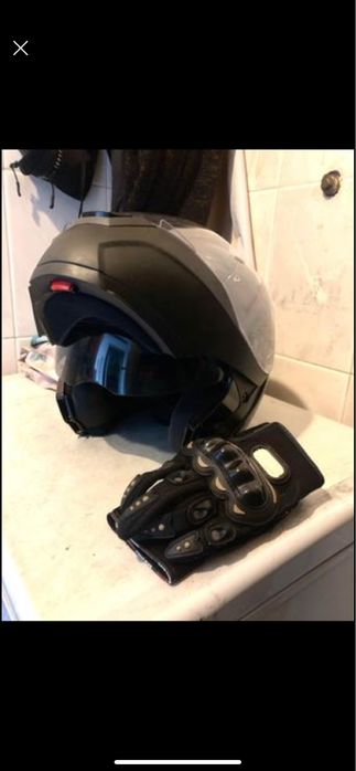 Capacete Homologado + Luvas de Proteção