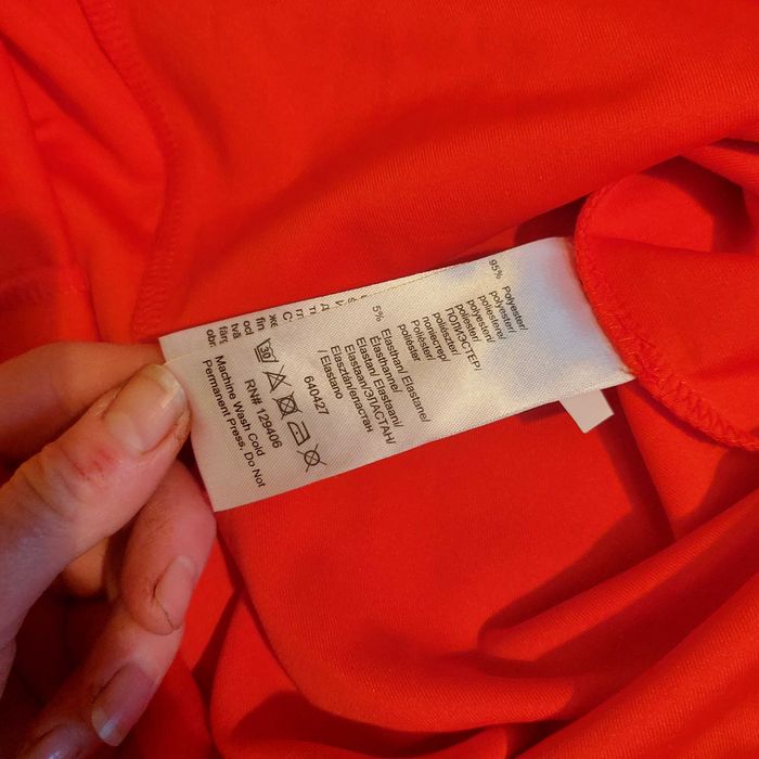 Sukienka  z szerokim rekawem