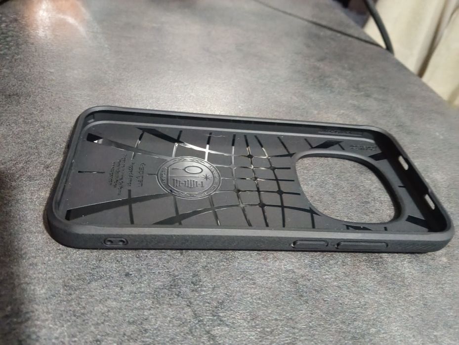 Etui SPIGEN Rugged Armor do Xiaomi Redmi Note 15 Pro 5G Czarny mat