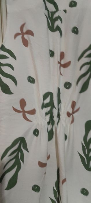 Vestido branco com algas comprido