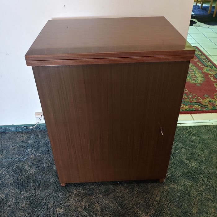 Maszyna do szycia z lat 80-tych.