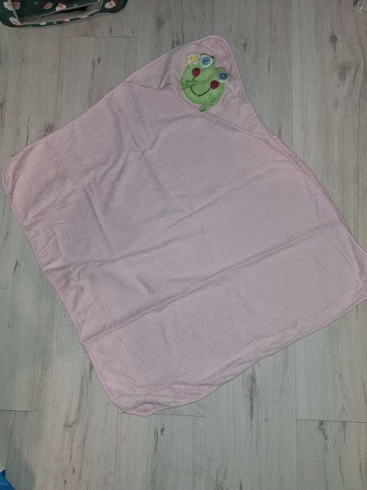 Ręcznik kąpielowy żabka dla dzidziusia 70x70cm z kapturkiem na basen