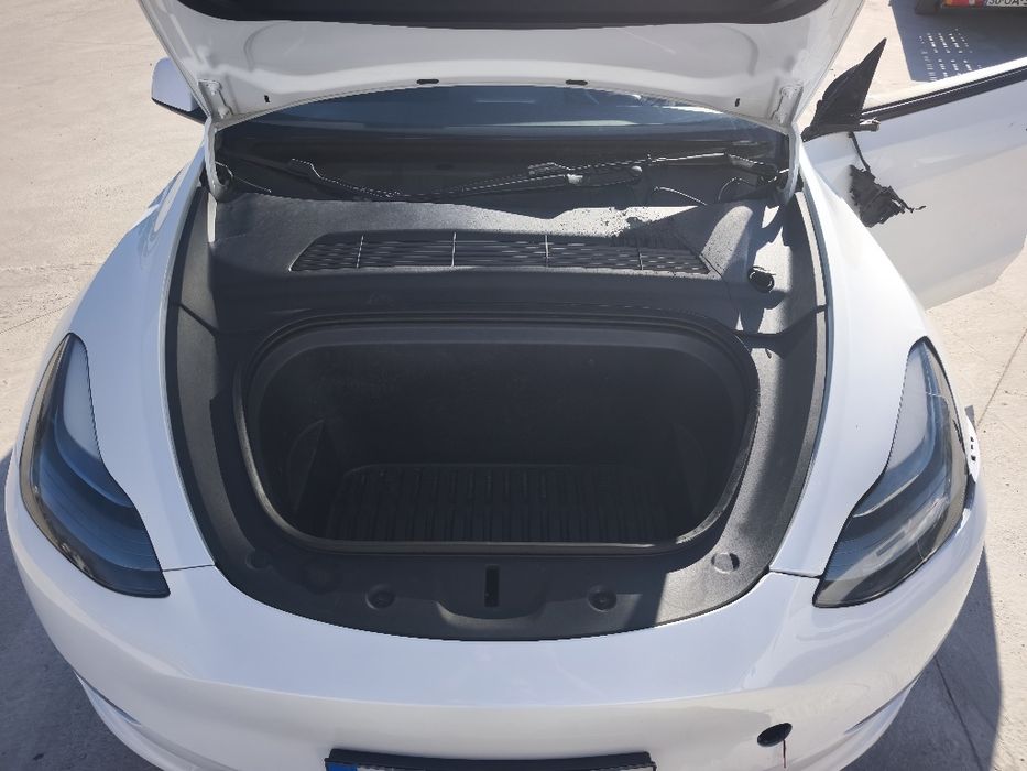 Tesla y long range dual motor