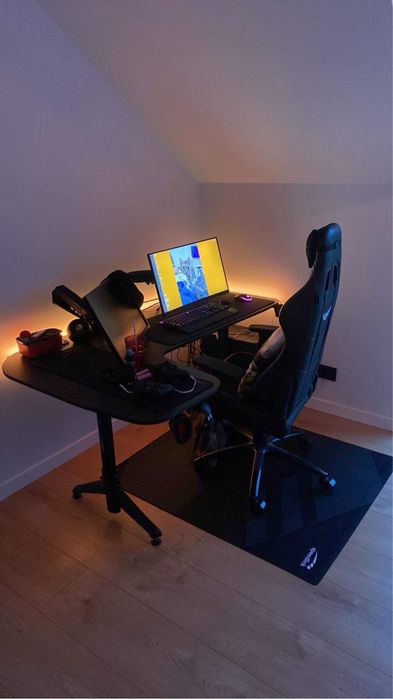 Biurko narozne gamingowe