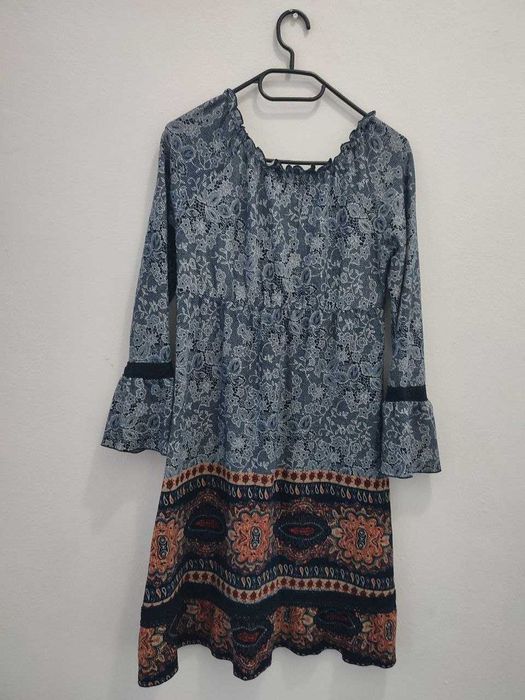Vestido na cor Azul