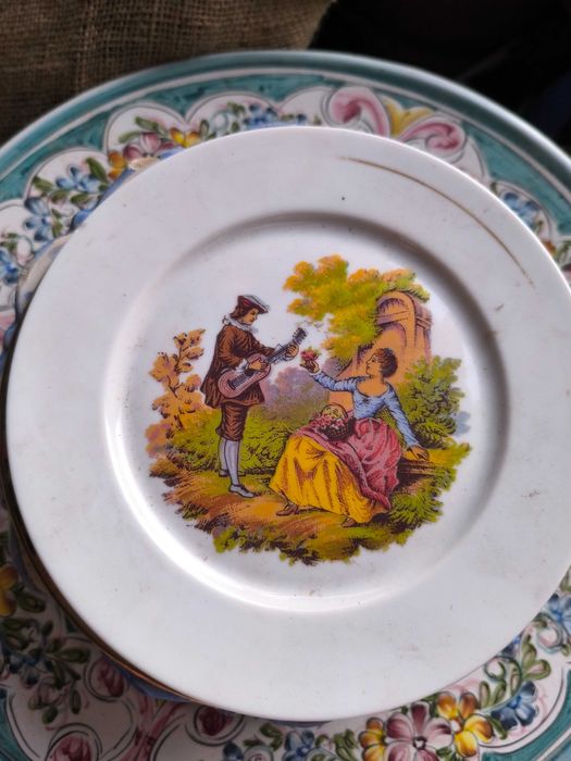 Loiça antiga em bom estado