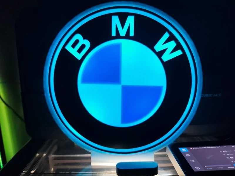 Lightbox luminaria decorativa BMW com caixa branca