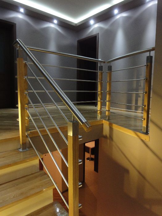 Balustrady, barierki nierdzewne, schody, zadaszenia.