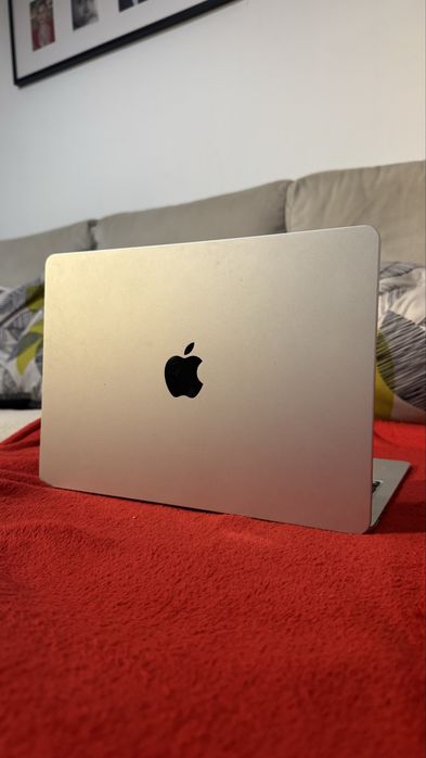 Macbook M2 2022 8GB 512SSD Com caixa e carregador