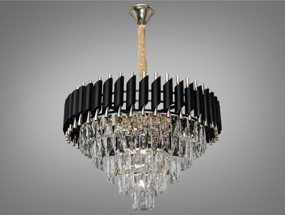 Люстра в вітальню