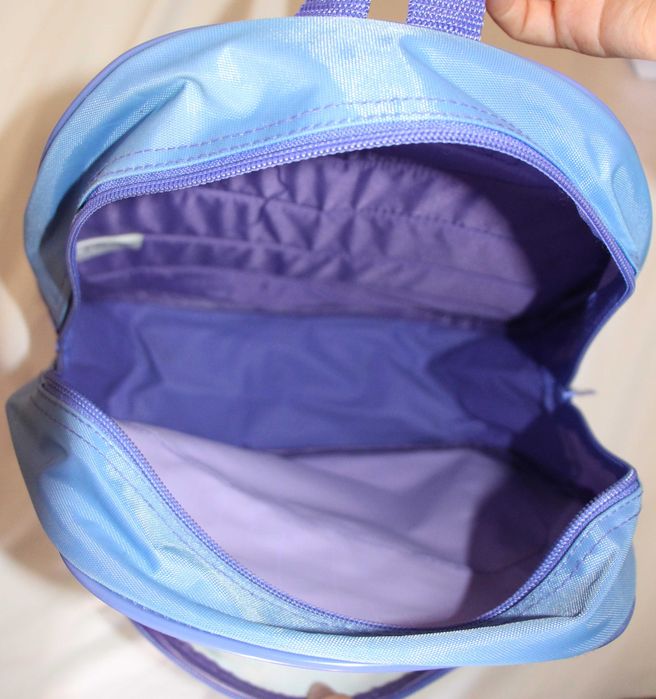 Mochila de criança roxa do winnie-the-pooh