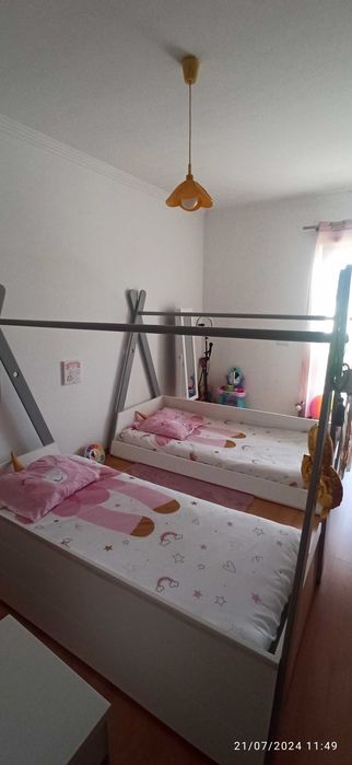 Cama de criança em forma de tenda de índio