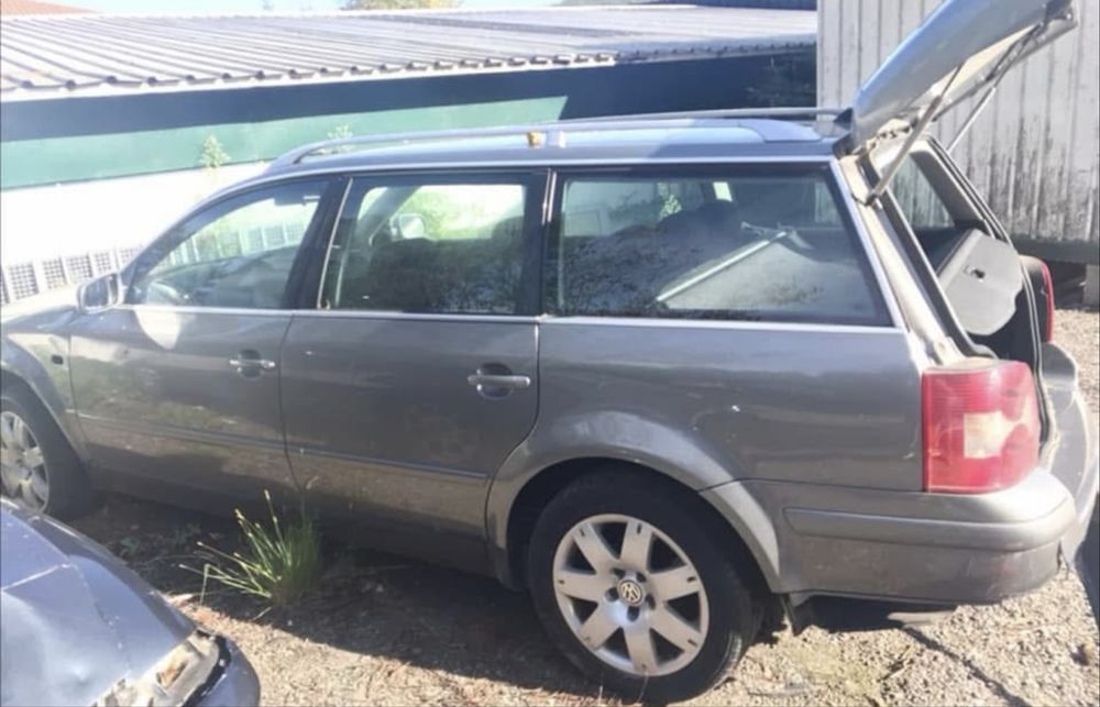 VENDO PEÇAS - VW PASSAT B5.5 PD130