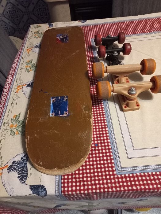 Tábua e rodas de skate