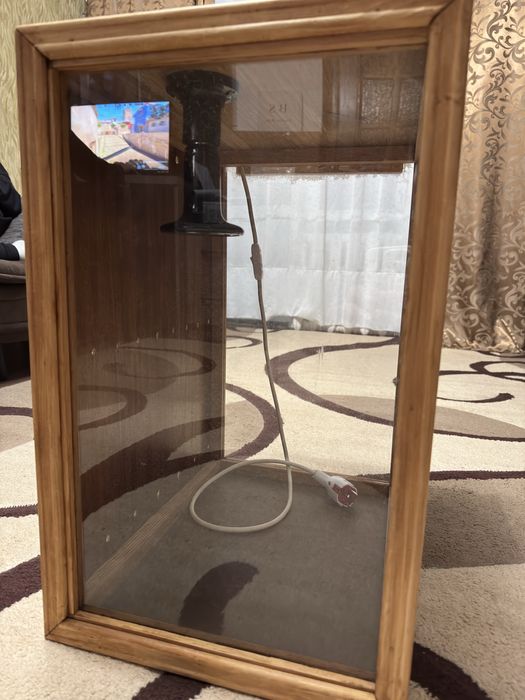 Продам б/у тераріум 44x34x55 см (дерево, пластик) + керамічна лампа