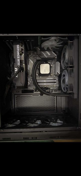 Komputer Amd 7800x3d , RTX5070