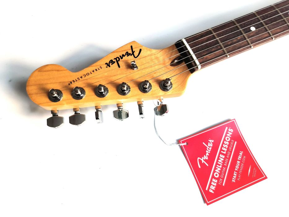 Новий 2.80 кіло Fender® Standard Stratocaster Partcaster Mahogany LRL '2024 Sienna Sunburst