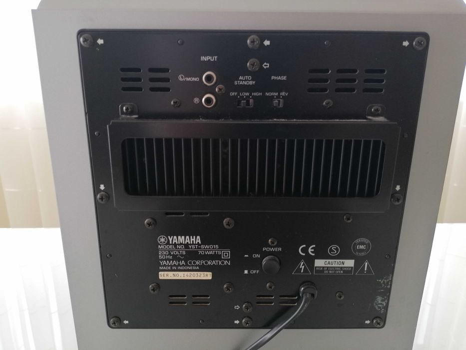 Subwoofer Yamaha YST-SW015 i 4 satelity NX-430P i centrum NX-C430