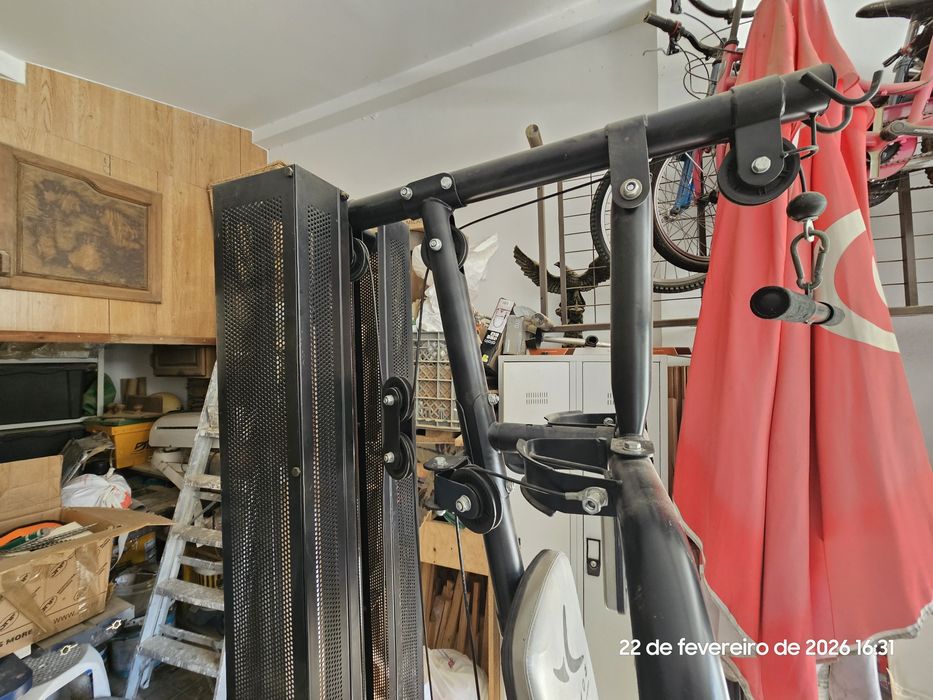 Maquina musculação Multifunções