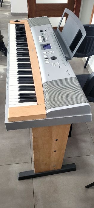 Pianino Yamaha DGX-630