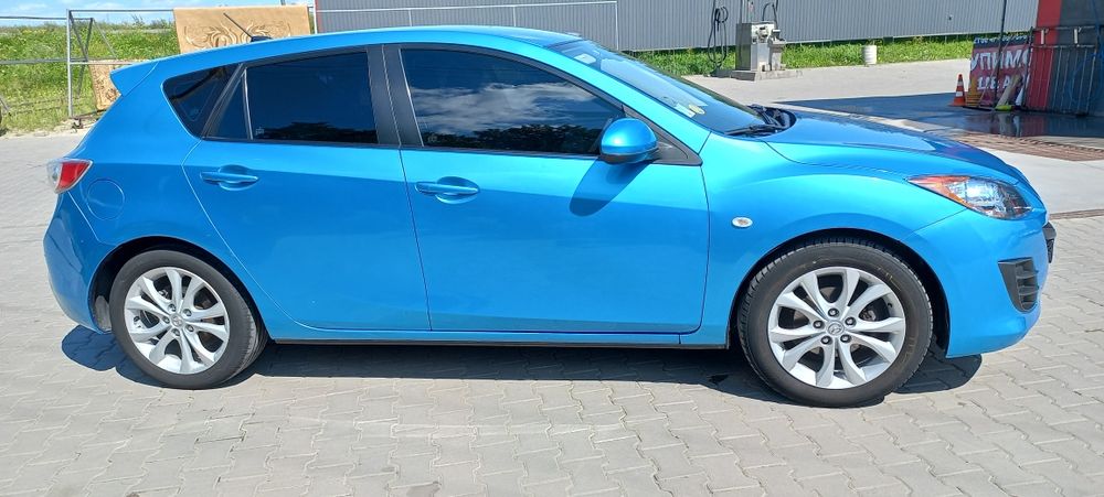 Продам авто Mazda 3