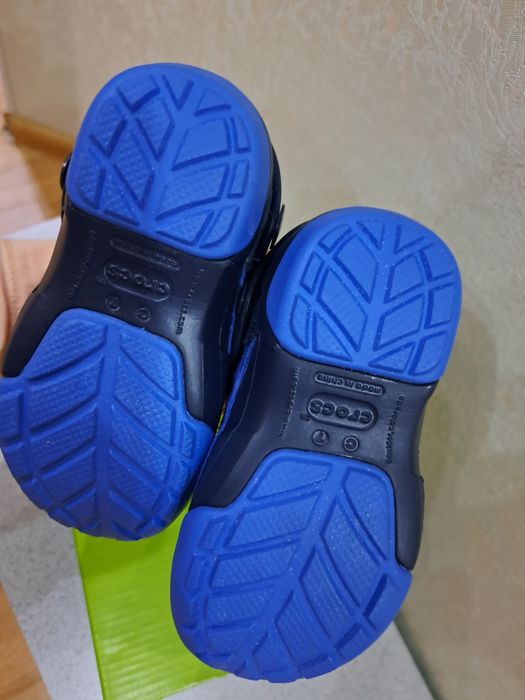 Crocs кросівки сліпони с7 (23-24)