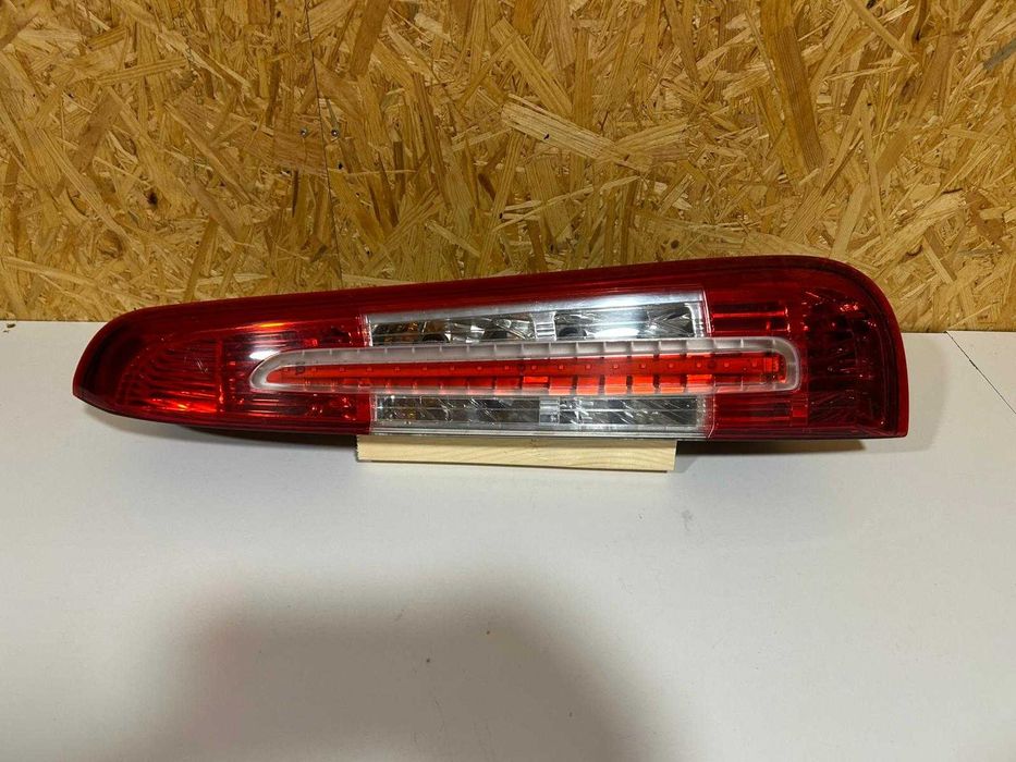 Lampa tylna prawa Ford C-Max lift