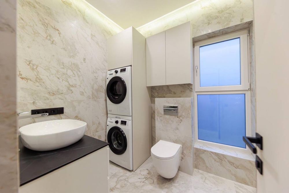 Продаж таунхаусу з двориком