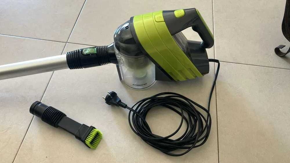 Upright Vacuum Cleaner477992422884003840