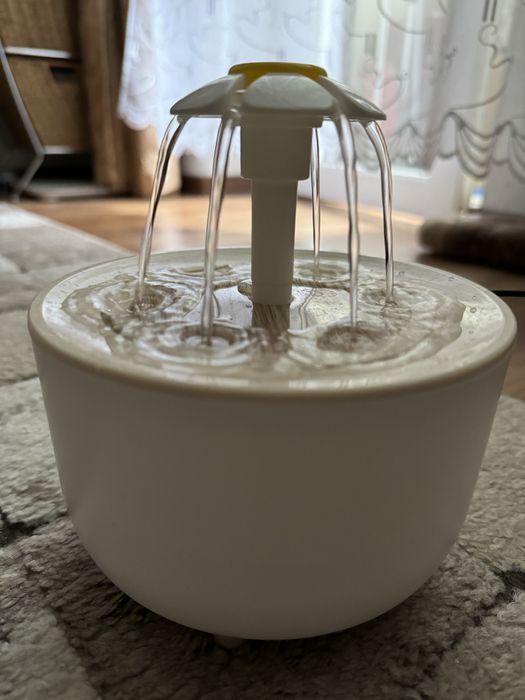 Фонтанчик для котика/собачки, фонтанчик для пиття водички