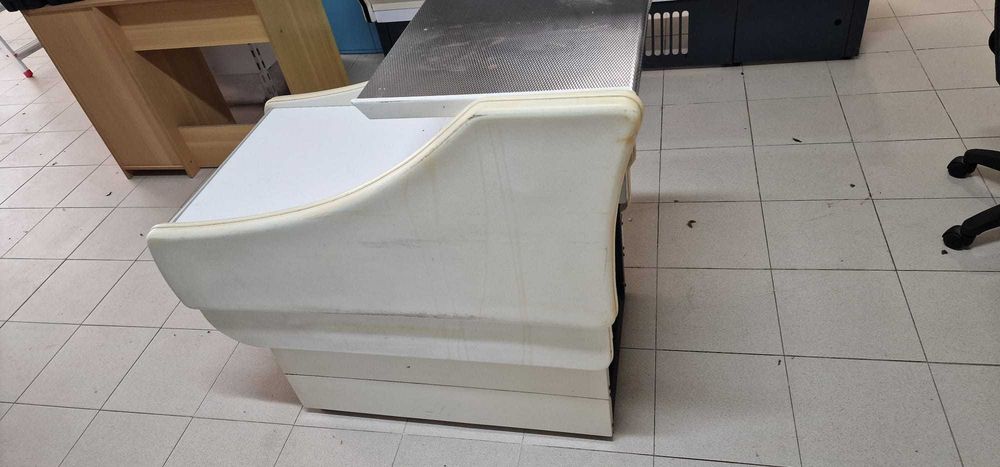 Vendo mesa para Balança de comércio