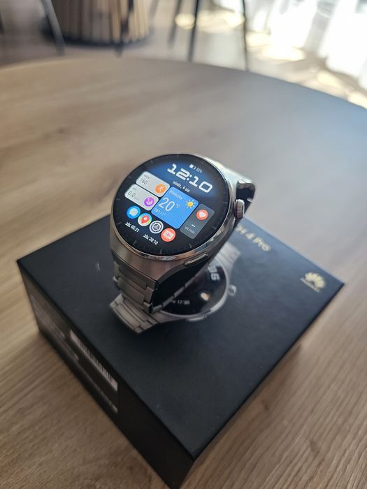 Huawei Watch 4 Pro Elite – tytanowa bransoleta + 2 dodatkowe paski