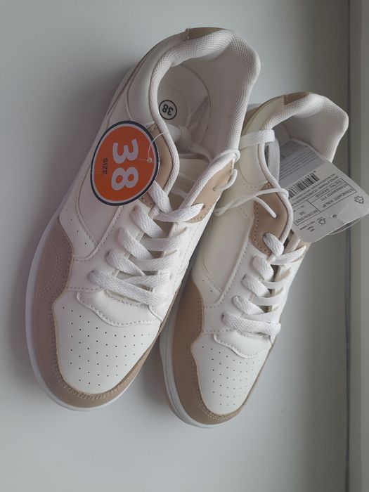 Кросівки весняні,   нові, 38 розмір