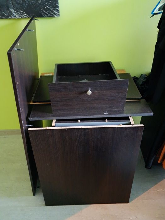 Biurko wenge duże solidne.