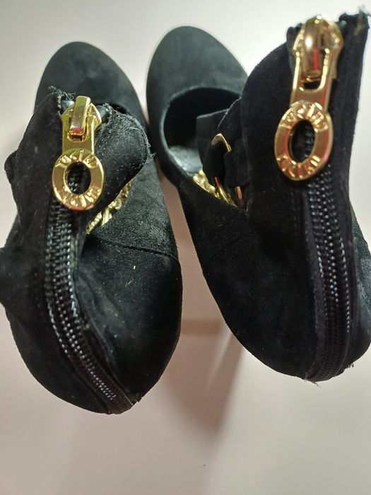 Замшеві туфлі на каблуку Tucino