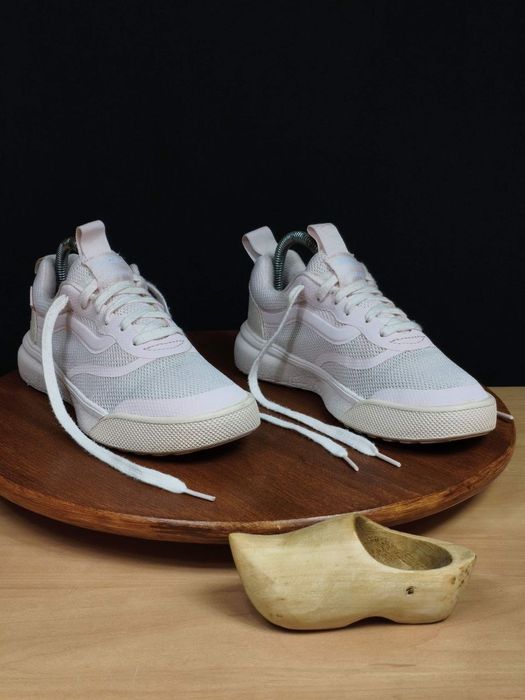 Buty r. 36,5 Vans UltraRange EXO uniseks lekkie oddychające