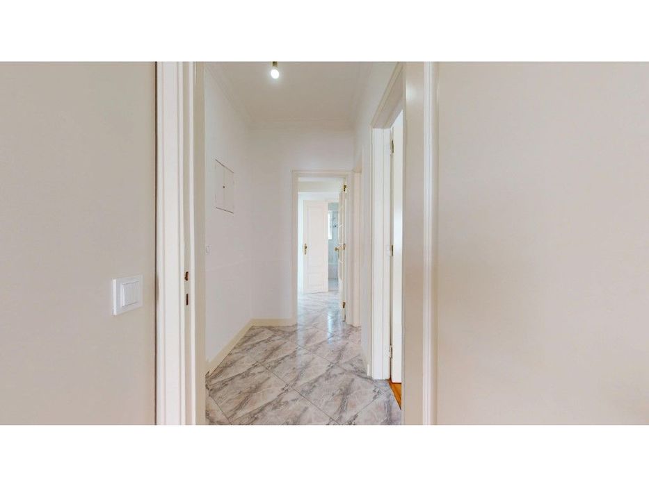Apartamento T2 remodelado | Ajuda