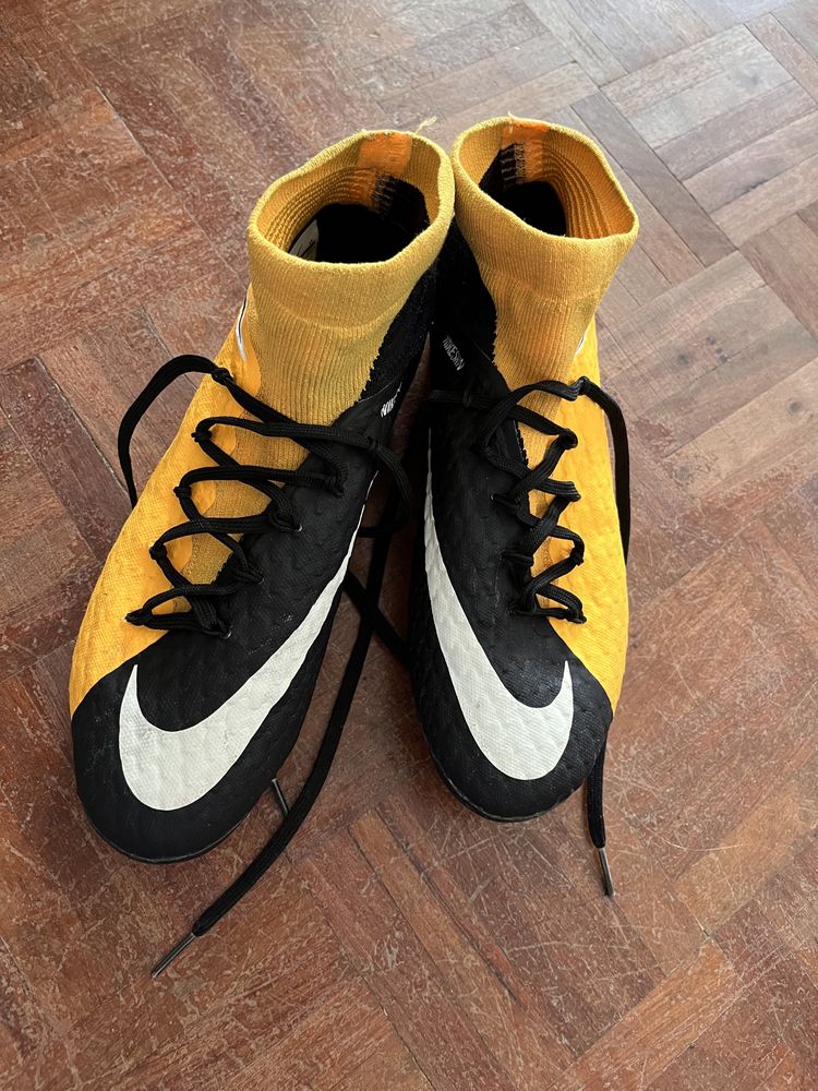 Chuteira nike mercurial hypervenom 2025