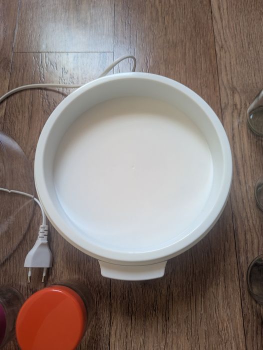 Йогуртниця Saturn