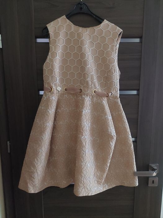 Nowa sukienka Mary c