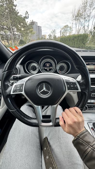 Mercedes-benz C350, 2012 року, 3,5 бензин